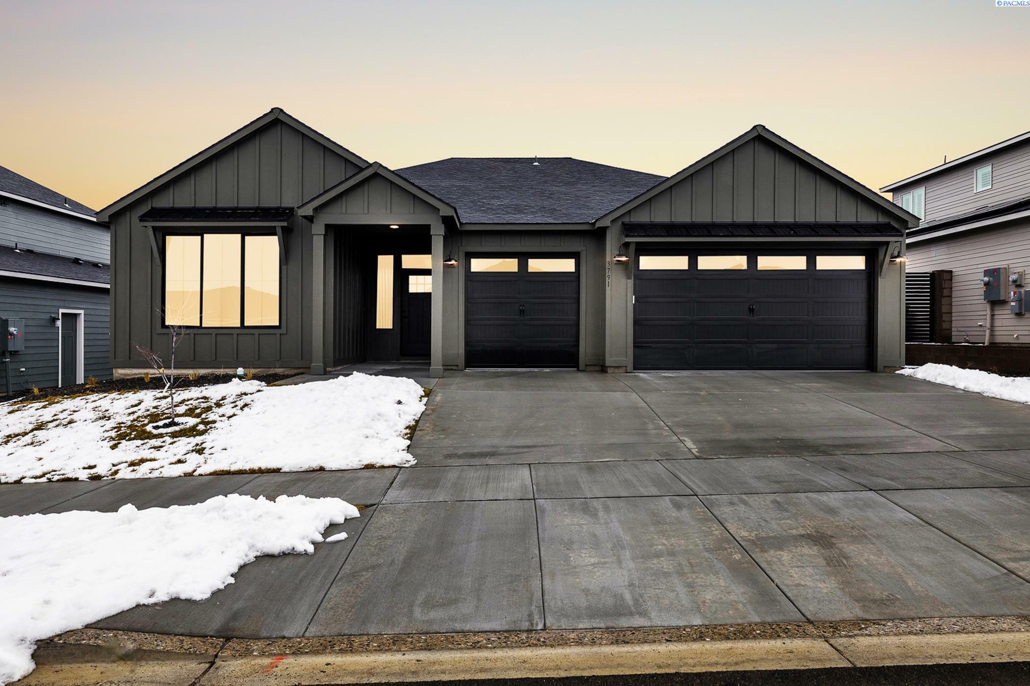 Property Photo: 3791 Morningside Pkwy WA 99352