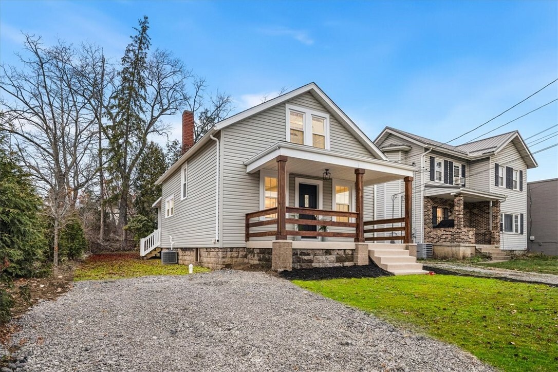 Property Photo:  3608 Bakerstown Rd  PA 15007 