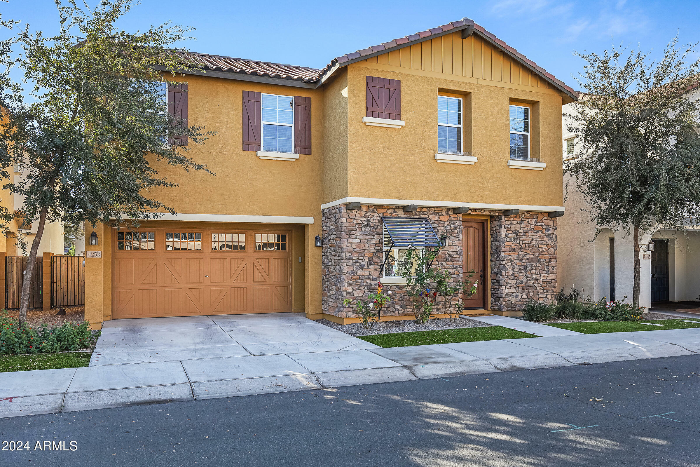 Property Photo: 4253 E Toledo Street AZ 85295