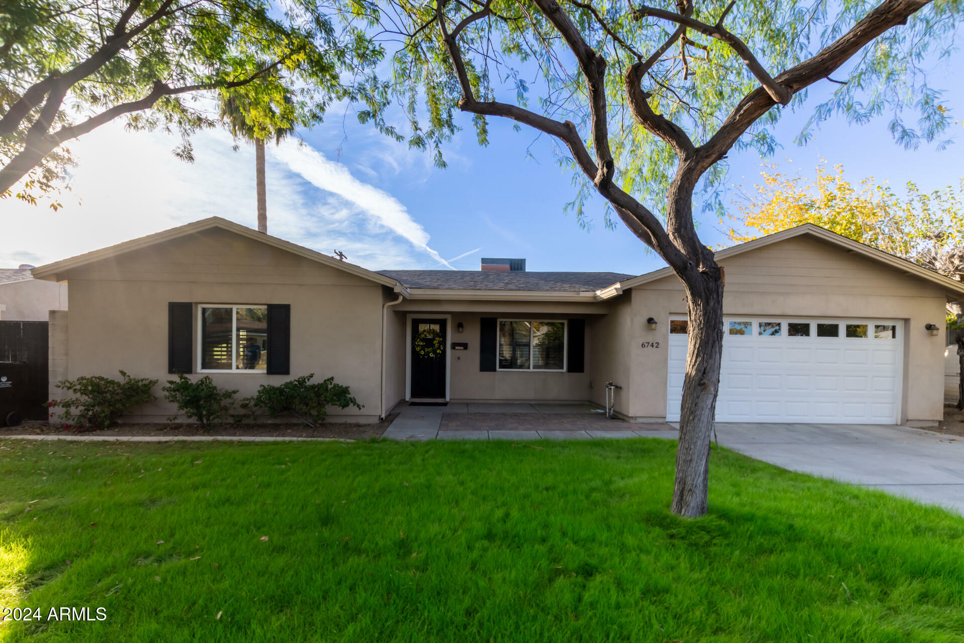 Property Photo:  6742 N 11th Street  AZ 85014 