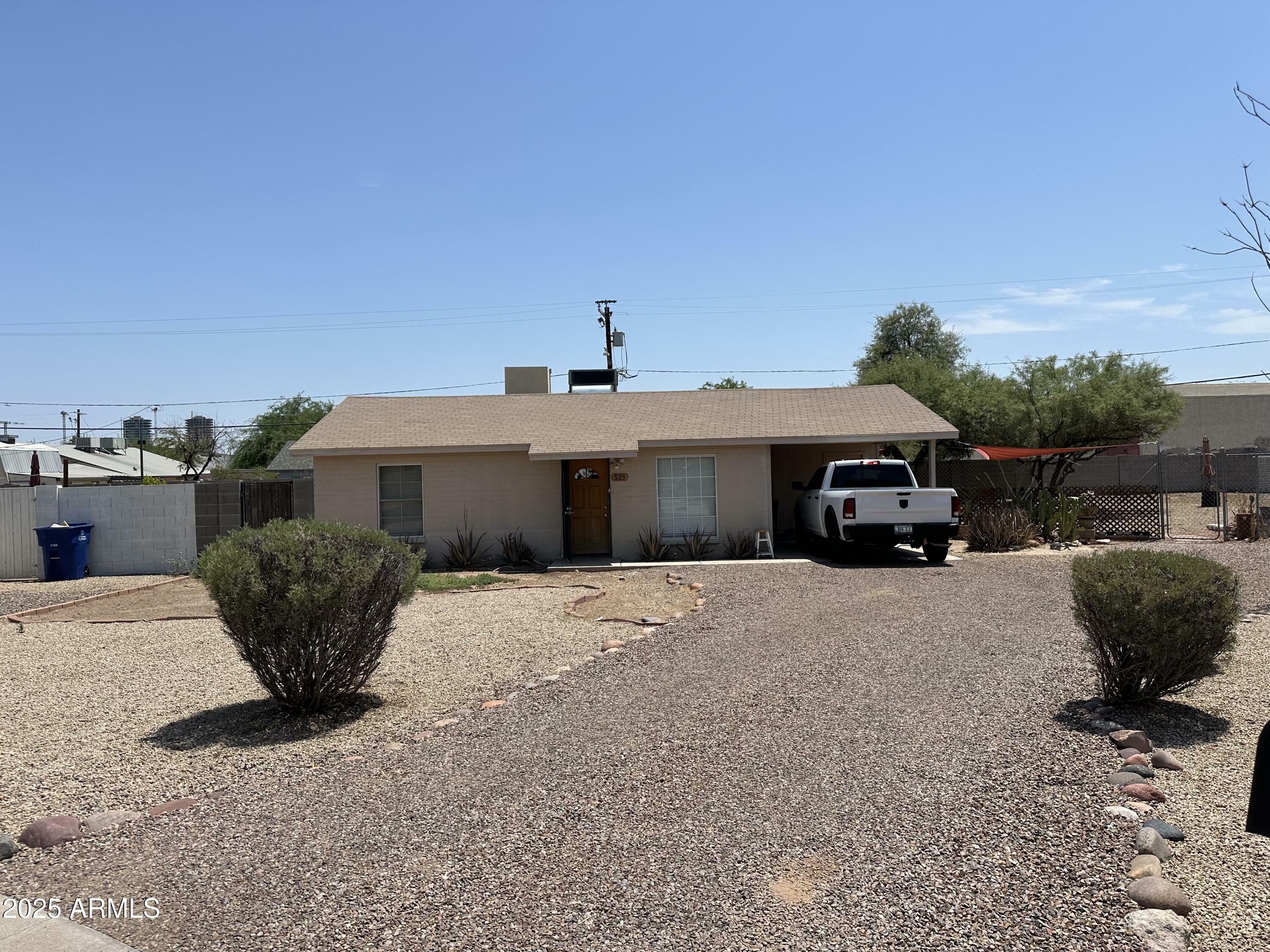 Property Photo: 925 E Henry Street AZ 85288