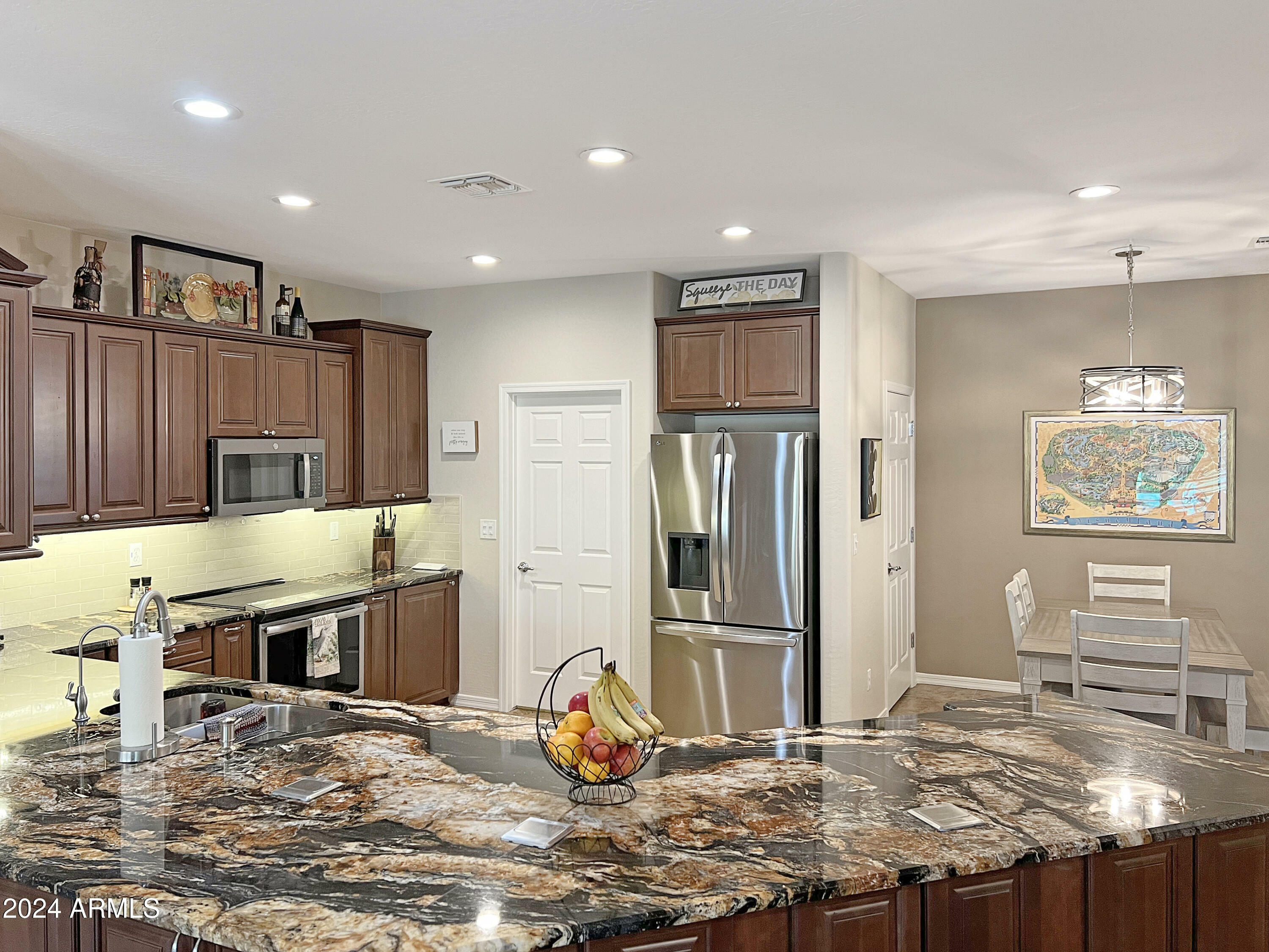 Property Photo: 3575 N Colonial Court AZ 85132