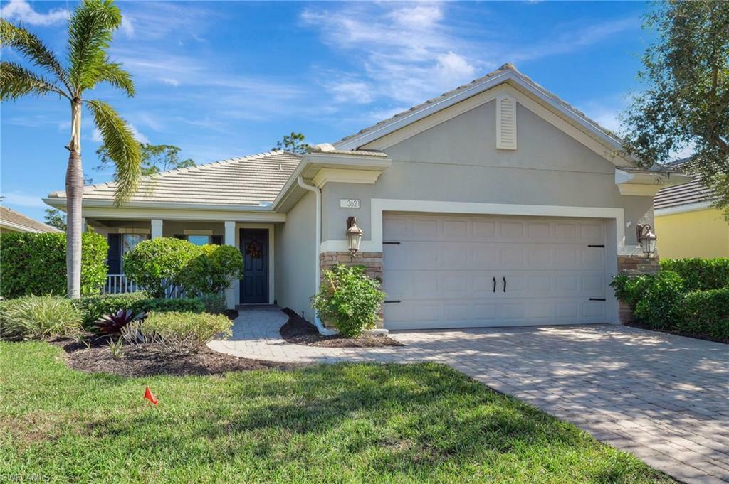 Property Photo: 3621 Canopy Cir FL 34120