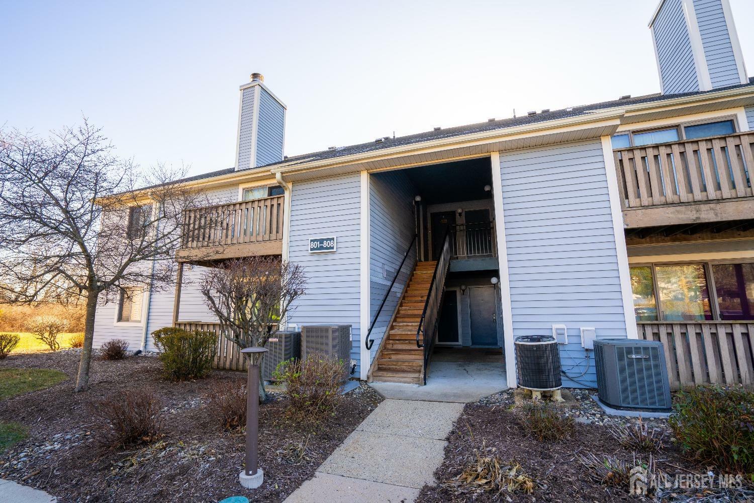 Property Photo:  807 Aspen Drive  NJ 08536 