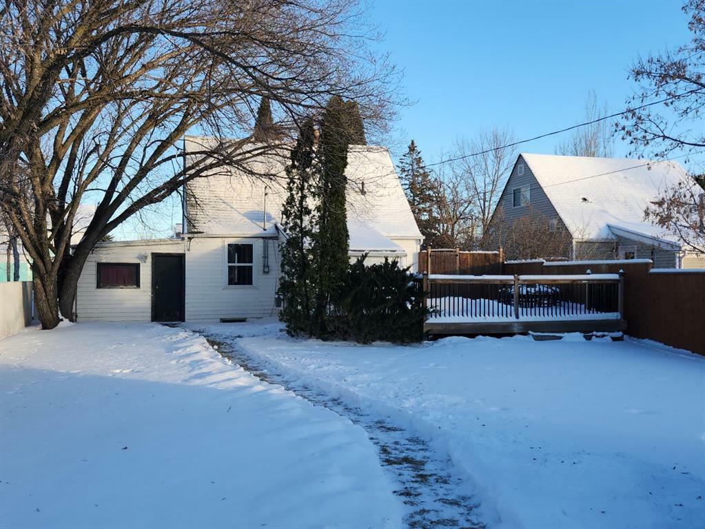 Property Photo:  1032 8th Street  MB R7A 3Y7 