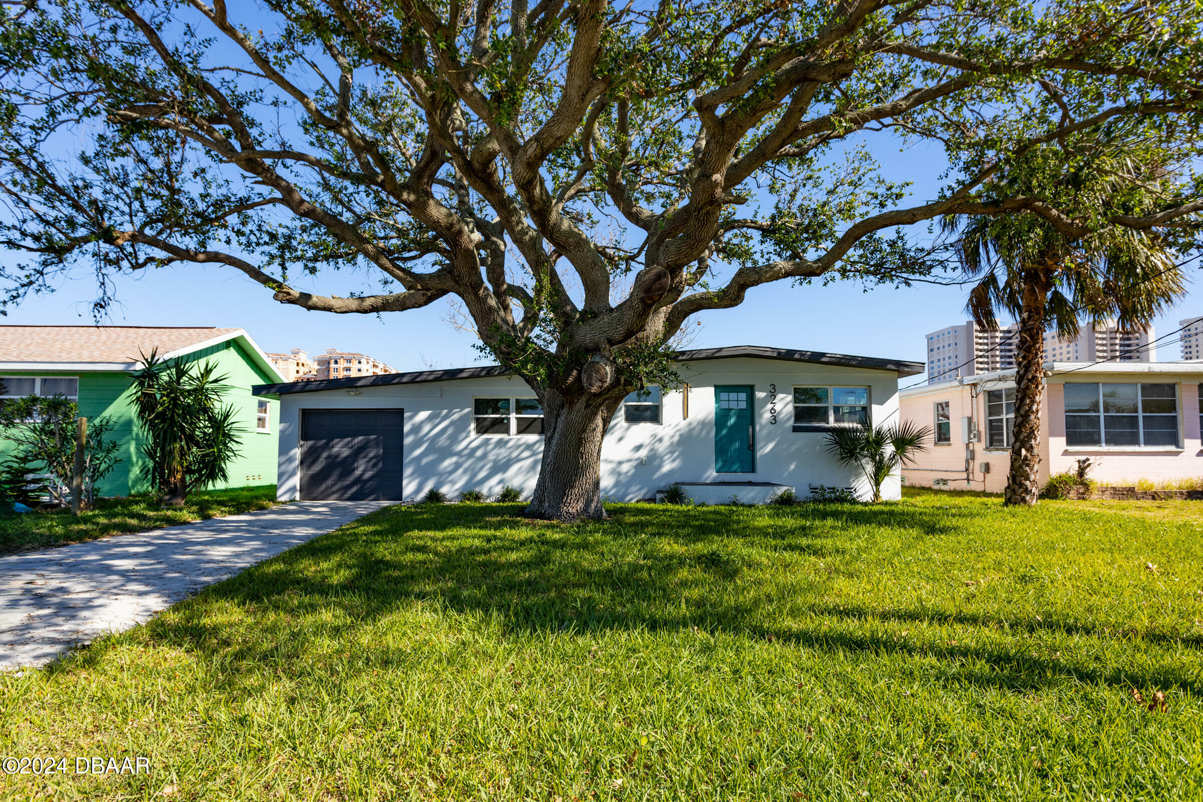 Property Photo:  3263 S Peninsula Drive  FL 32118 