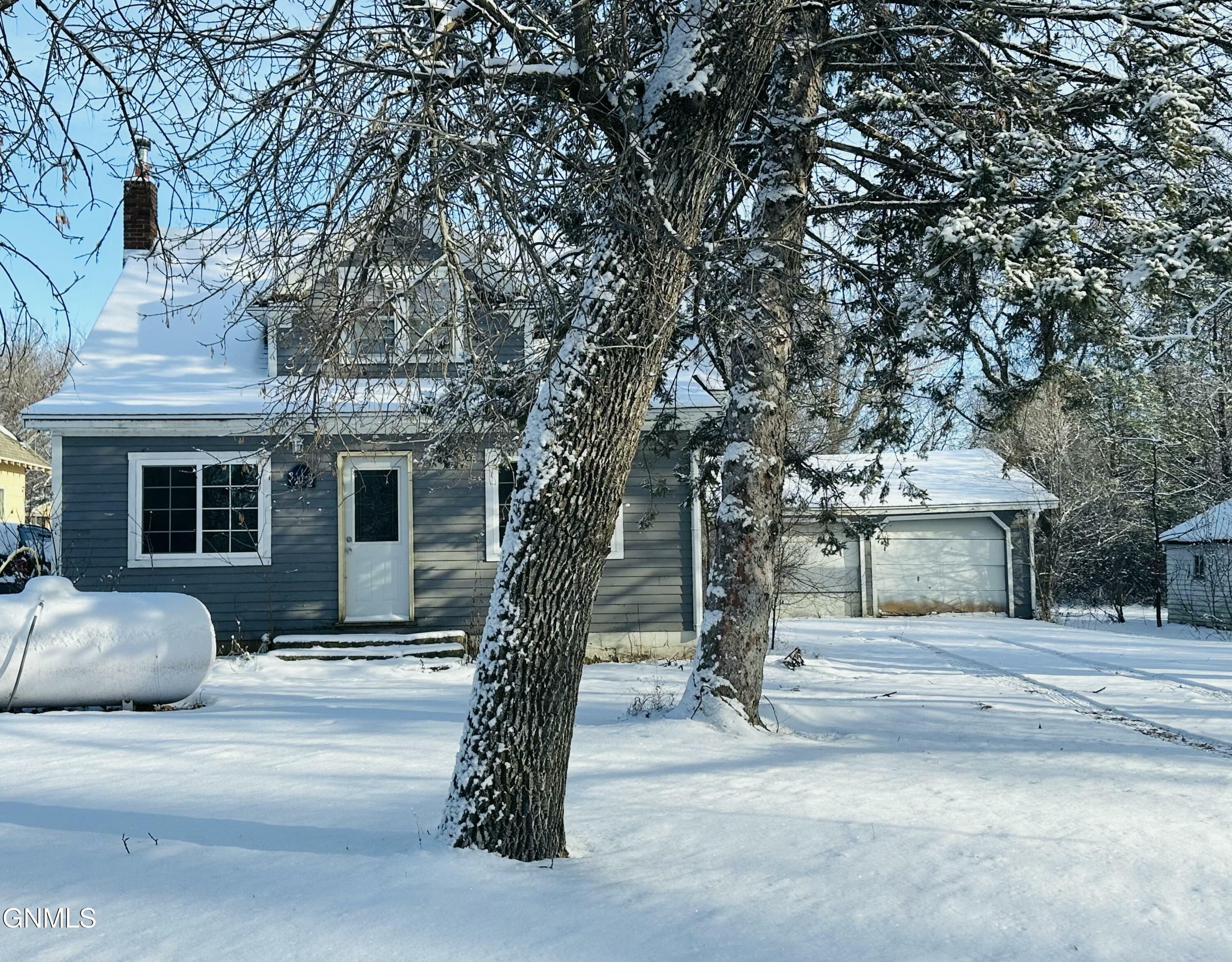 Property Photo:  302 Ellsworth Street  ND 58056 