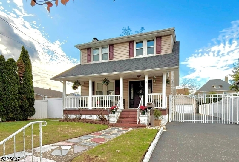 Property Photo:  10 Palisade Rd  NJ 07208 