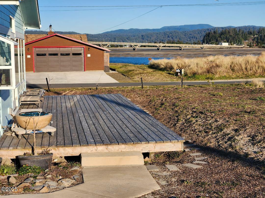 Property Photo: 101 NW Sunset Way OR 97394