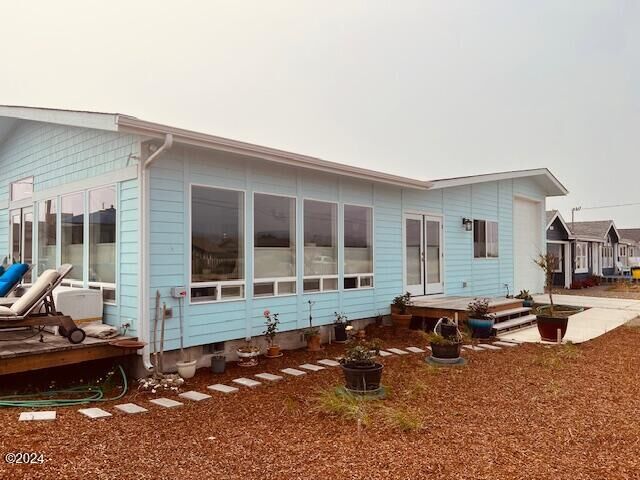 Property Photo: 101 NW Sunset Way OR 97394