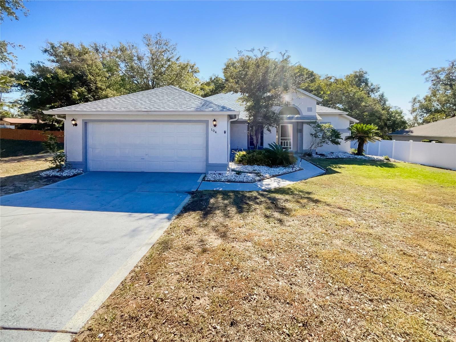 Property Photo: 104 Vista Avenue FL 32726