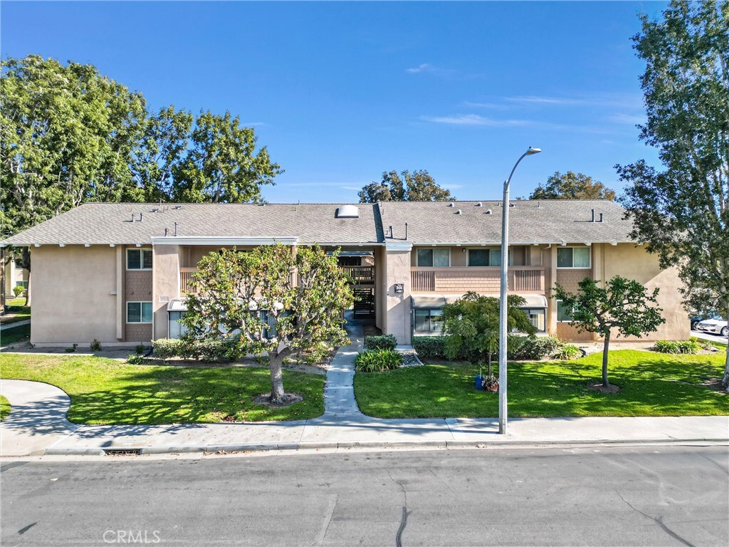 Property Photo: 8788 Coral Springs Court 5 (201E) CA 92646