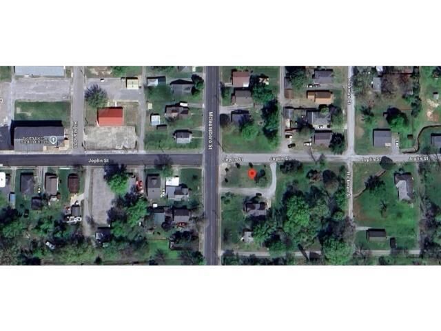 Property Photo:  514 N McLeansboro Street  IL 62812 