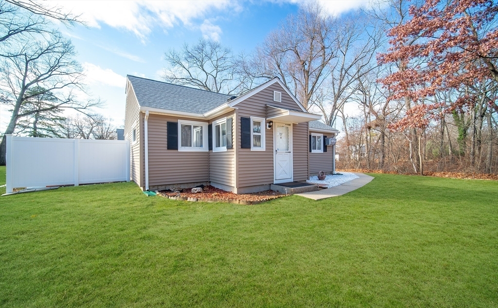 Property Photo:  137 Partridge Ln 137  MA 01022 