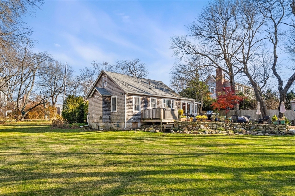 Property Photo: 85 Arleita St MA 02050