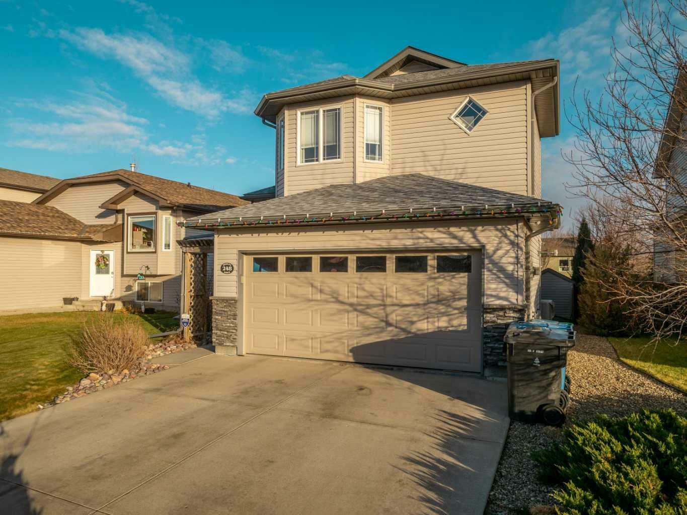 Property Photo:  248 Squamish Court W  AB T1K 7Z1 