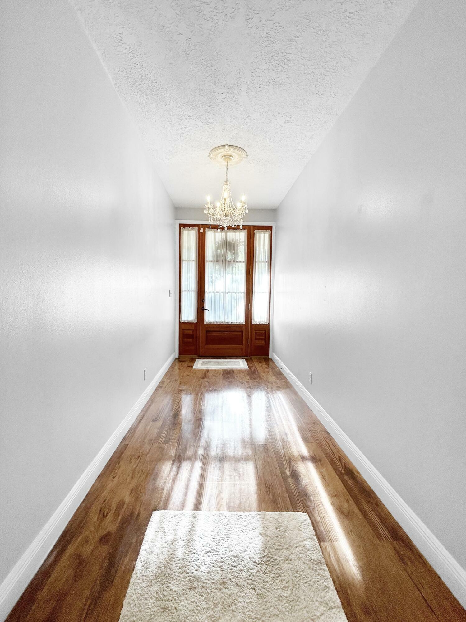 Property Photo: 1711 Charlotte Dr LA 70634