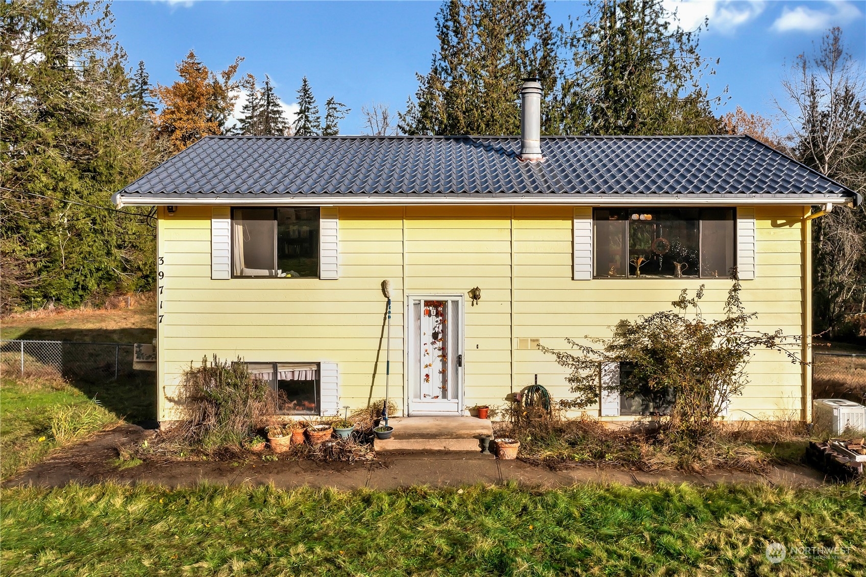 Property Photo:  39717  Eatonville Cutoff Road E  WA 98328 