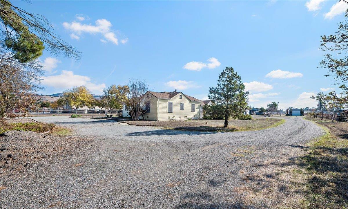 Property Photo:  1590 East Middle Avenue  CA 95046 