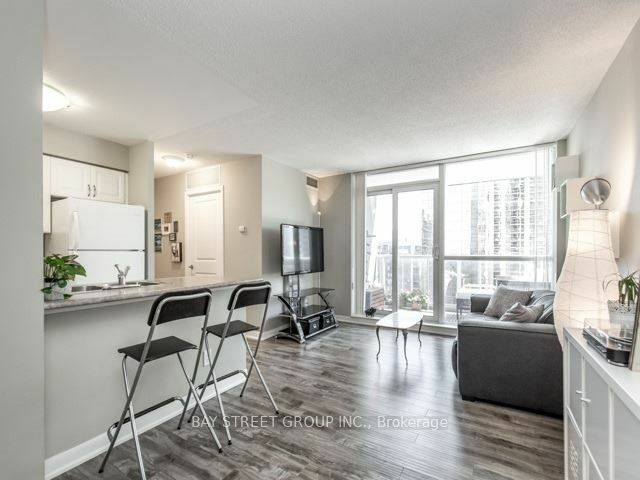 Property Photo:  4978 Yonge St 2015  ON M2N 7G8 