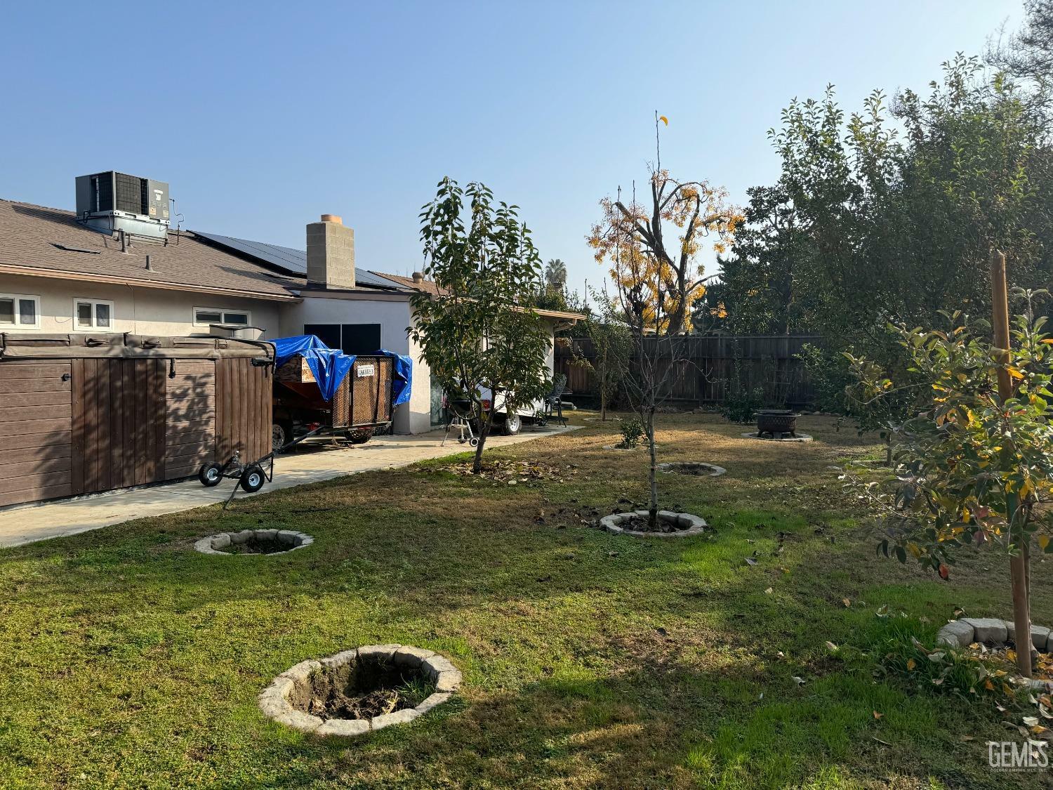 Property Photo:  6309 Sundale Avenue  CA 93309 