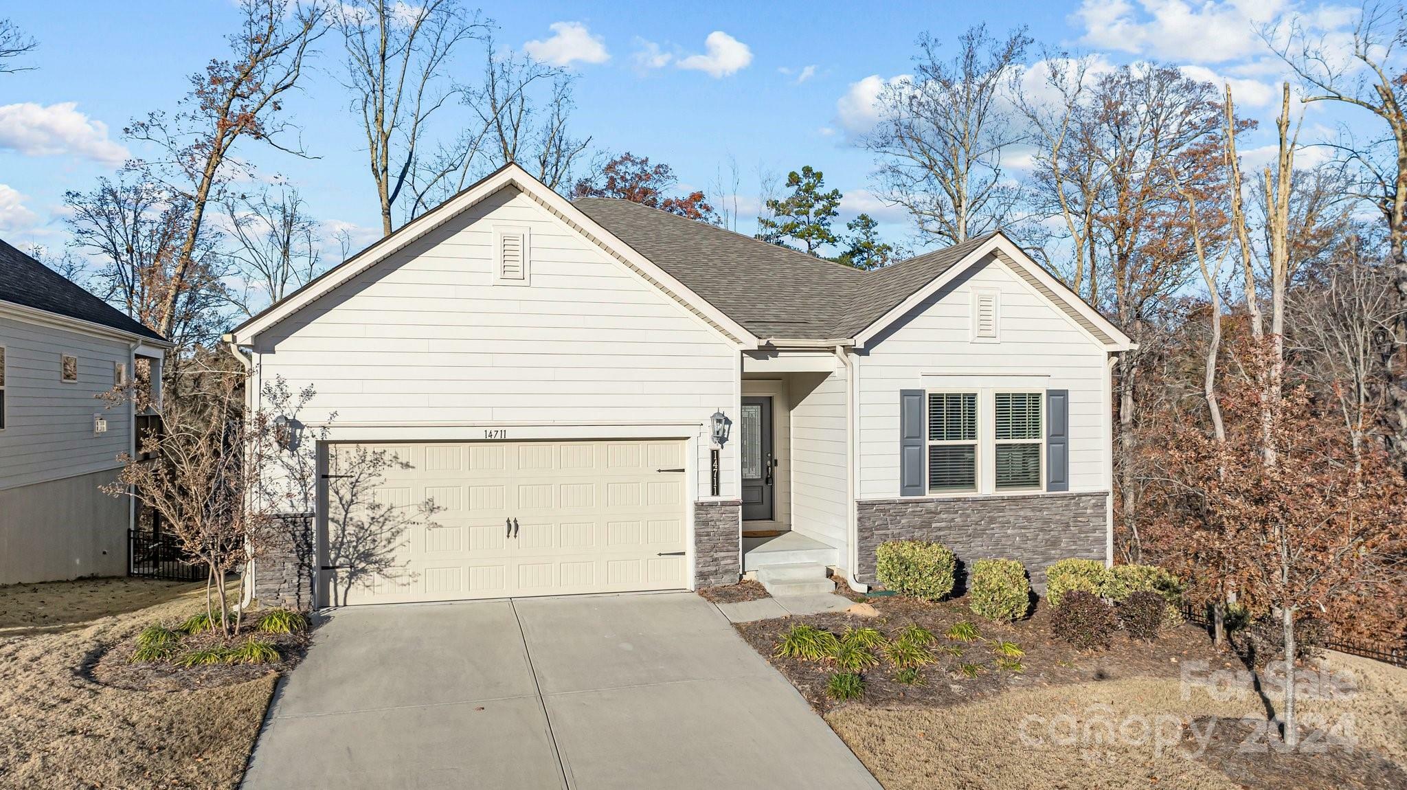 Property Photo:  14711 Batteliere Drive  NC 28278 