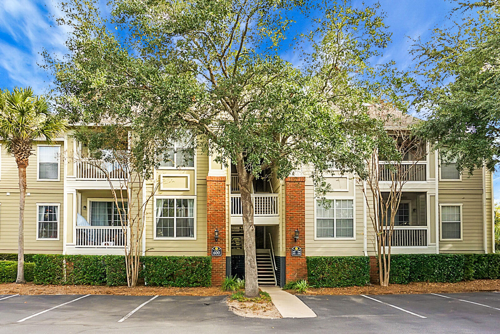 Property Photo:  1600 Long Grove Drive # 616  SC 29464 