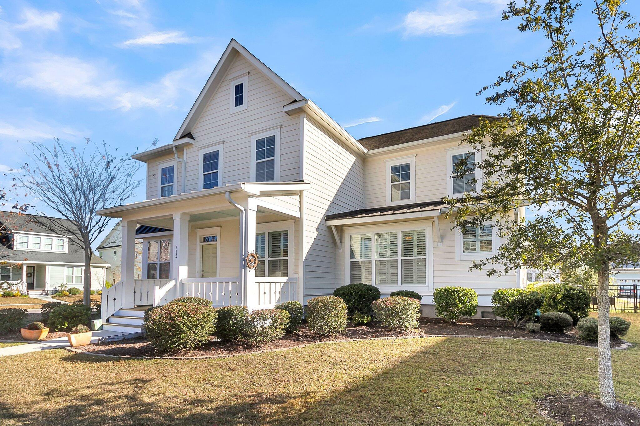 Property Photo:  712 Quintan Street  SC 29486 