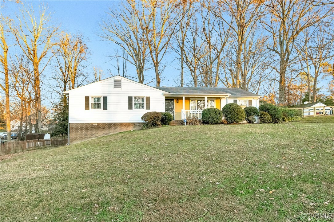 Property Photo:  611 Hartford Lane  VA 23236 