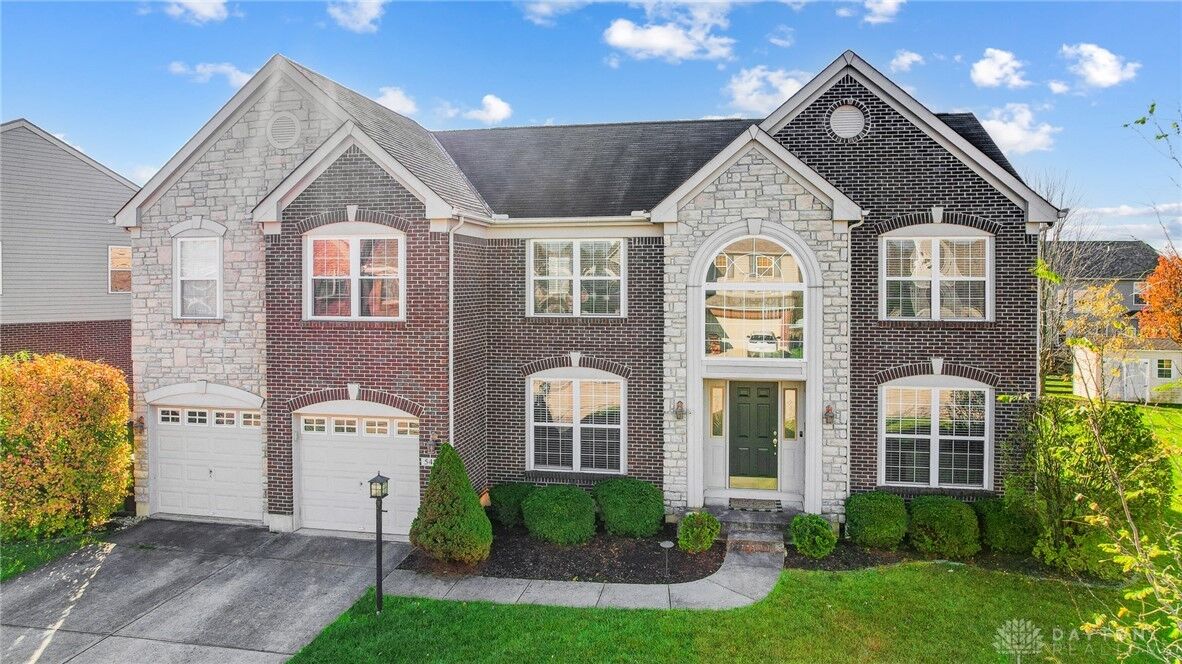 Property Photo: 5476 Greenfinch Drive OH 45342
