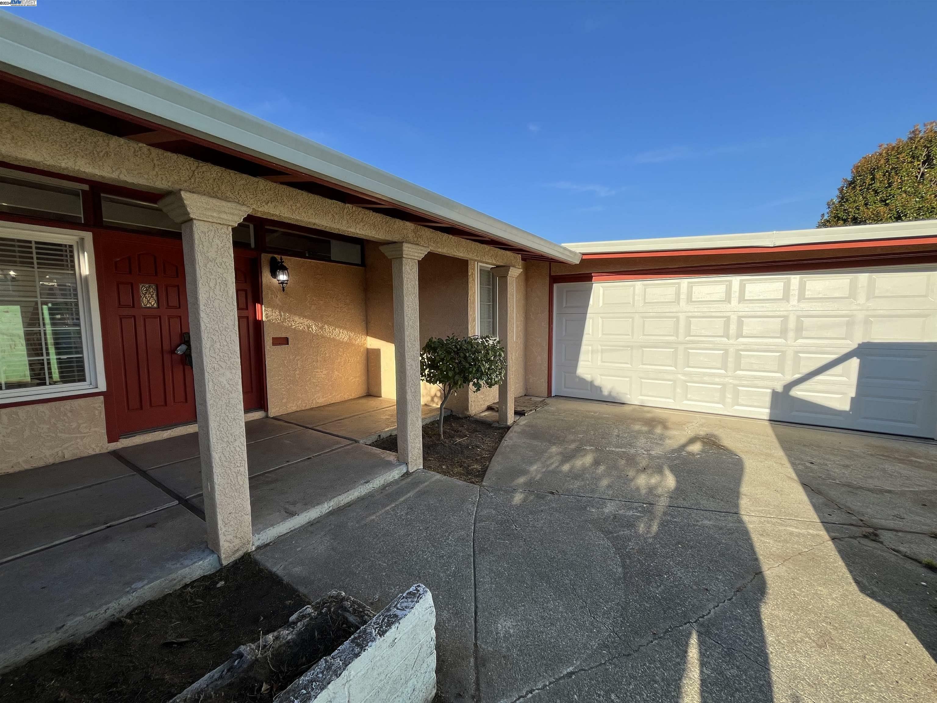 Property Photo:  2745 Bal Harbor Ln  CA 94545 