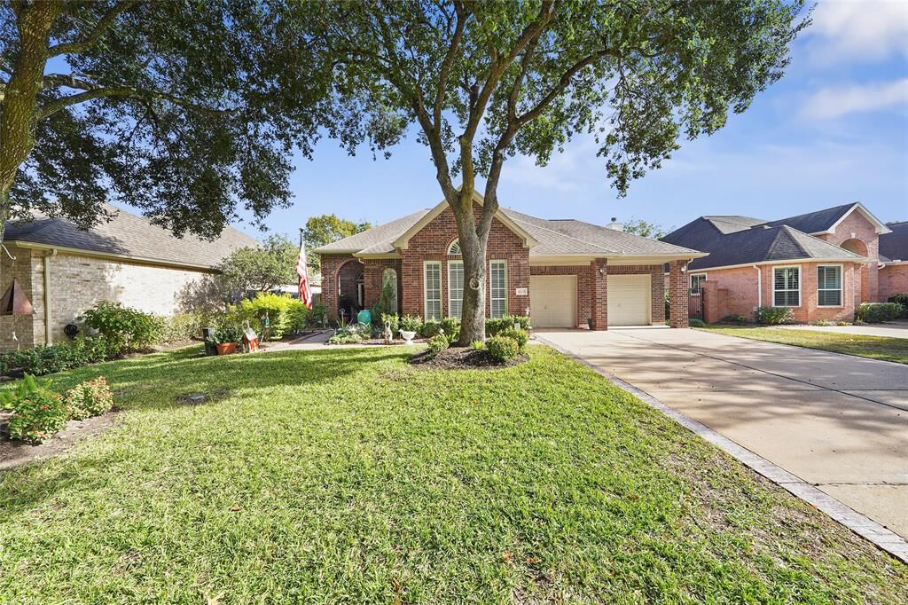 Property Photo: 4203 Clubhollow TX 77450