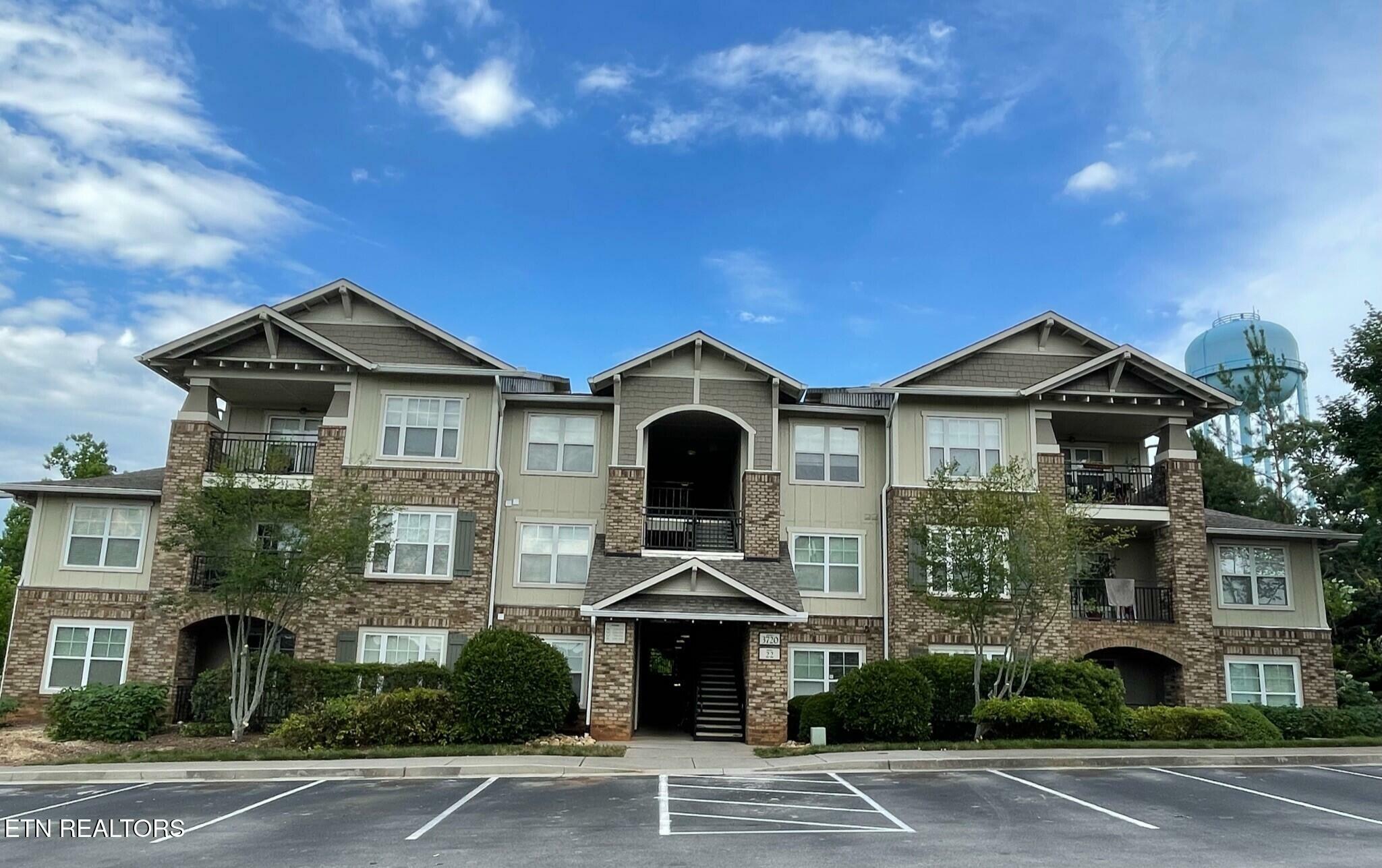 3720 Spruce Ridge Way 2202  Knoxville TN 37920 photo