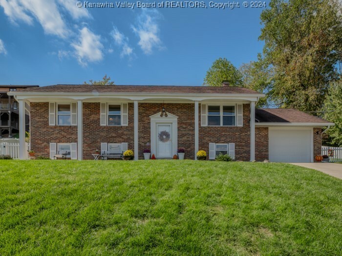 Property Photo: 135 Ruthlawn Drive WV 25309
