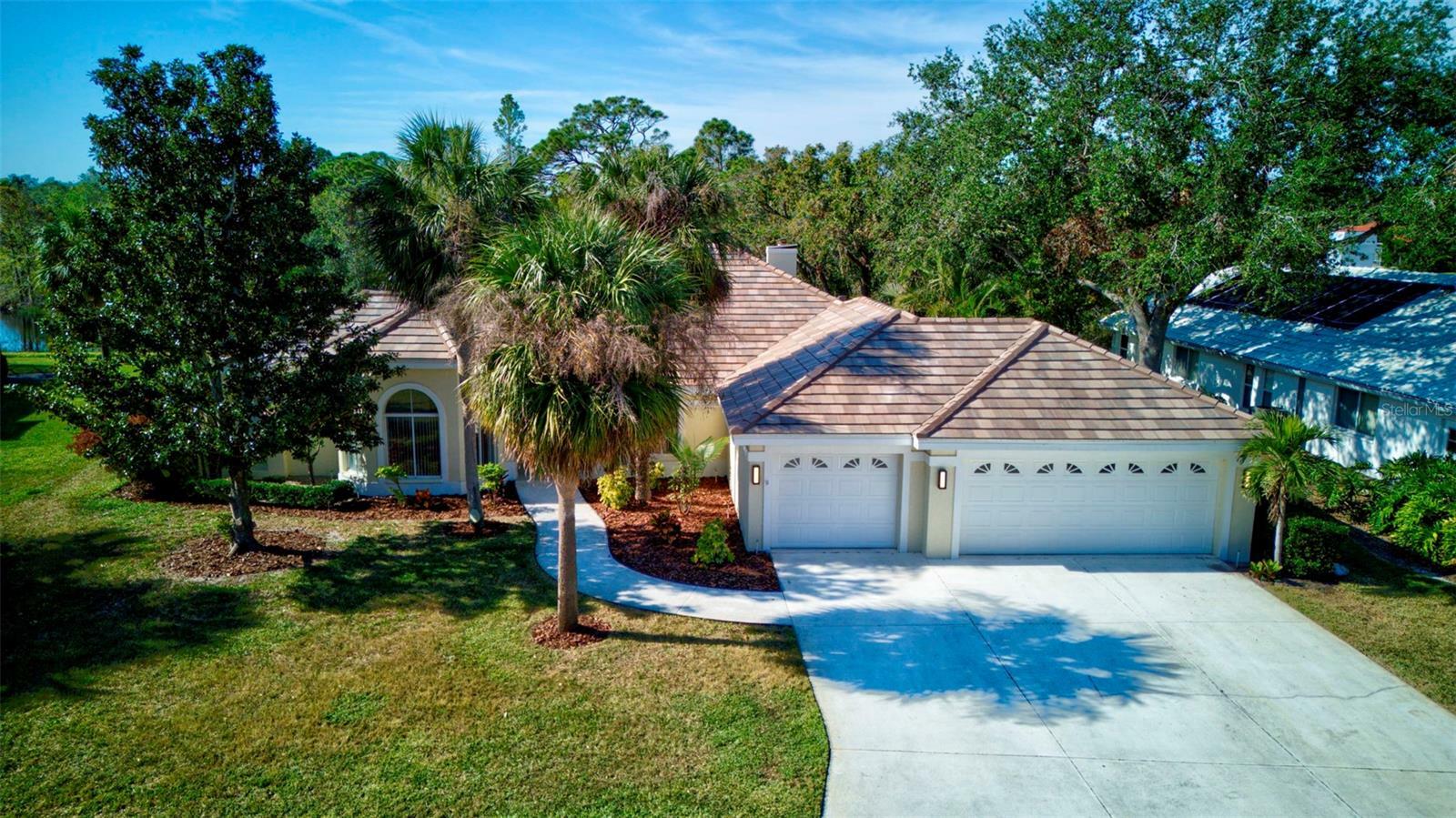 Property Photo:  4724 White Tail Lane  FL 34238 