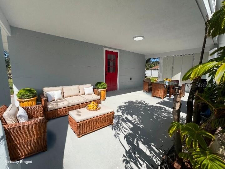 Property Photo: 735 Bertrend Street FL 34223