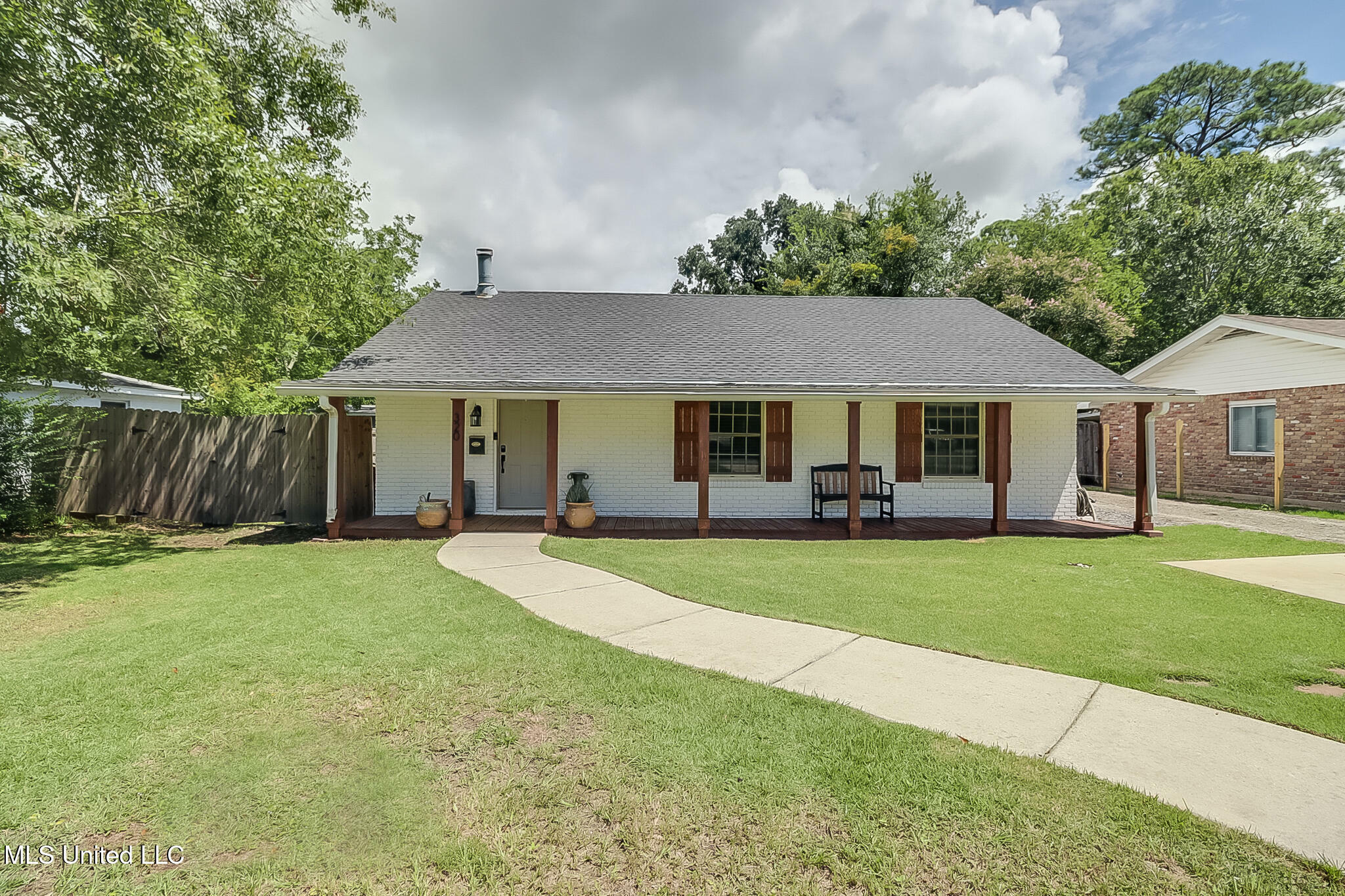 Property Photo:  320 41st Street  MS 39507 