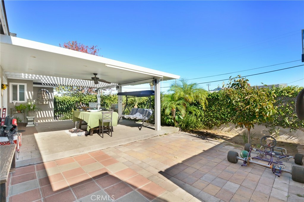 Property Photo:  1630 E Sycamore Street  CA 92805 