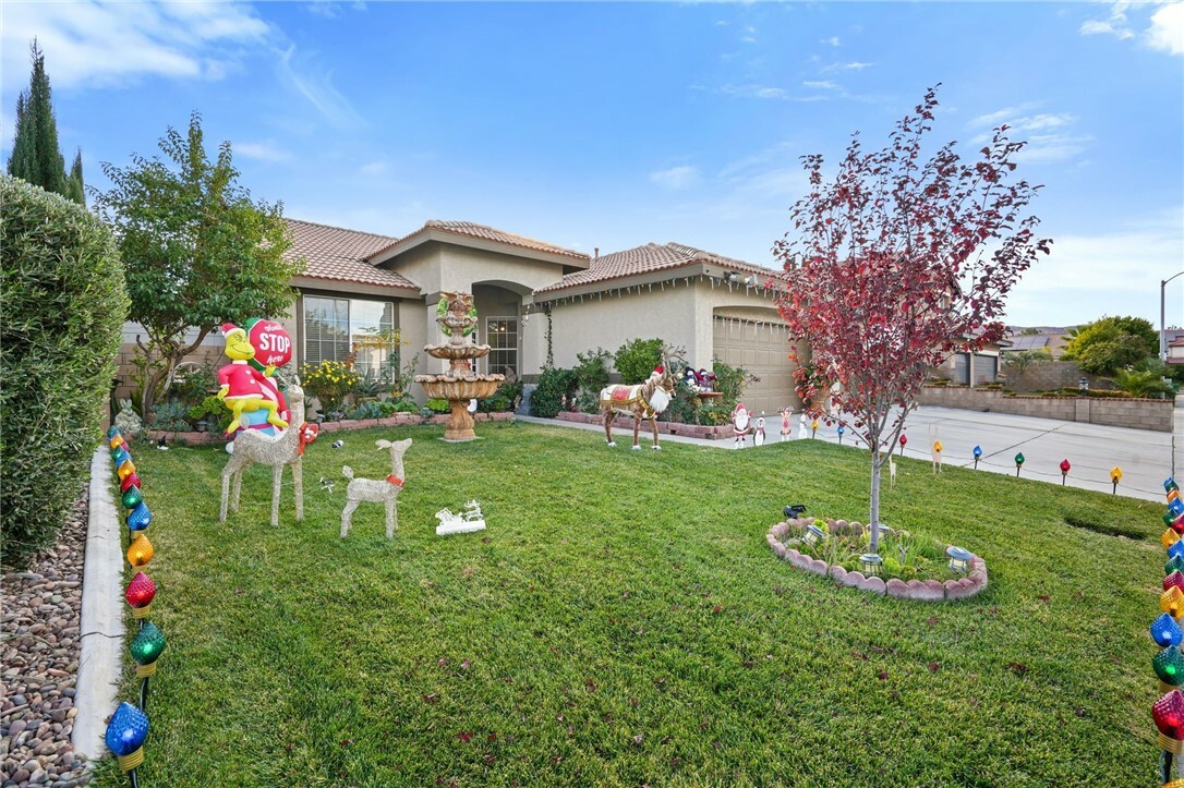 Property Photo:  4016 Cocina Lane  CA 93551 