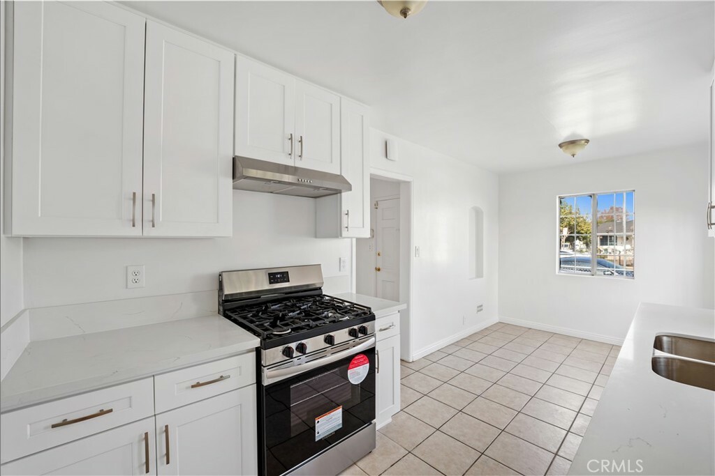 Property Photo: 4200 E Queensdale Street CA 90221