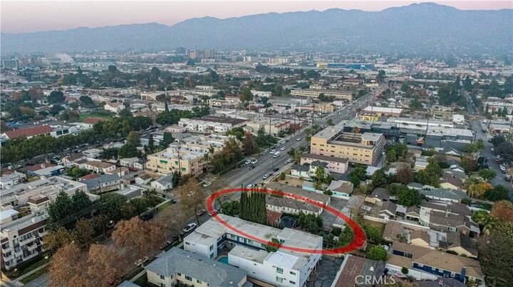 Property Photo: 352 W Alameda Avenue CA 91506