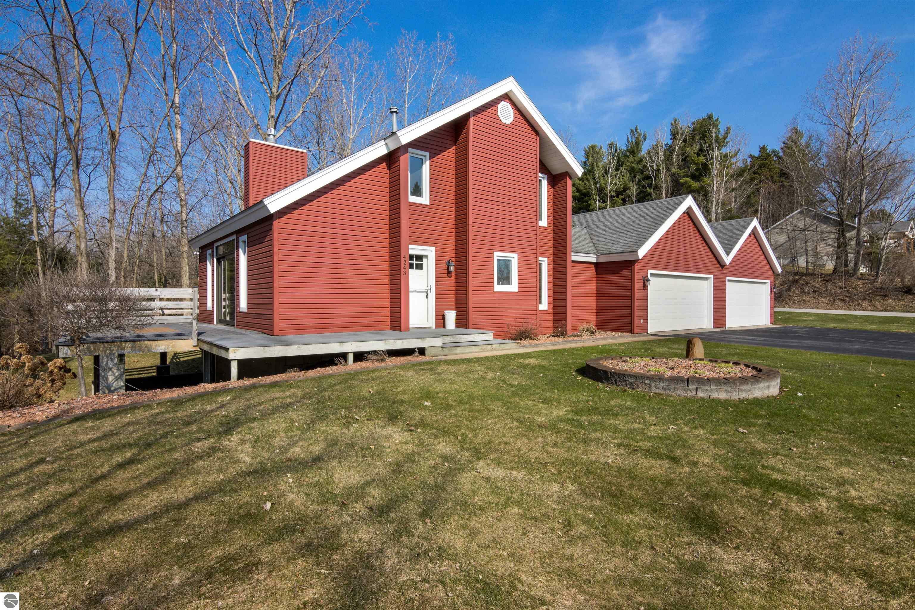 4243 Summerhill Road  Traverse City MI 49684 photo