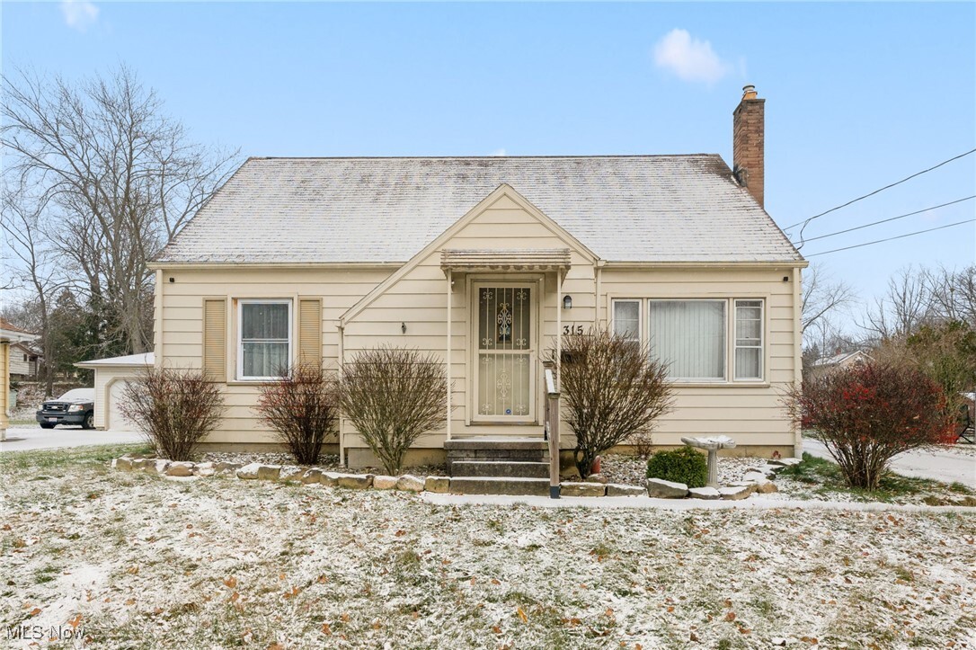 Property Photo: 315 S Bon Air Avenue OH 44509