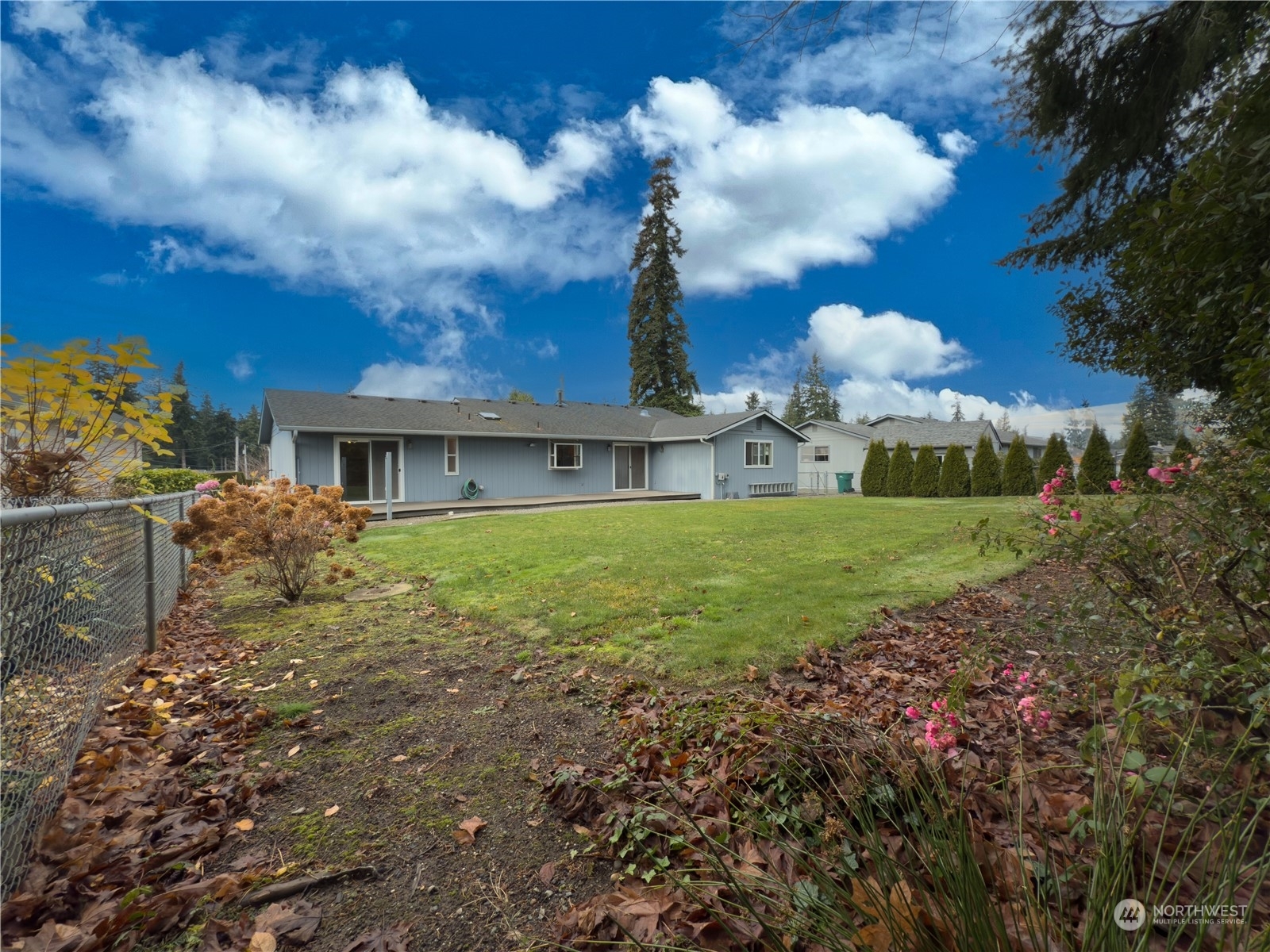 Property Photo:  242  Edinburgh Drive  WA 98282 