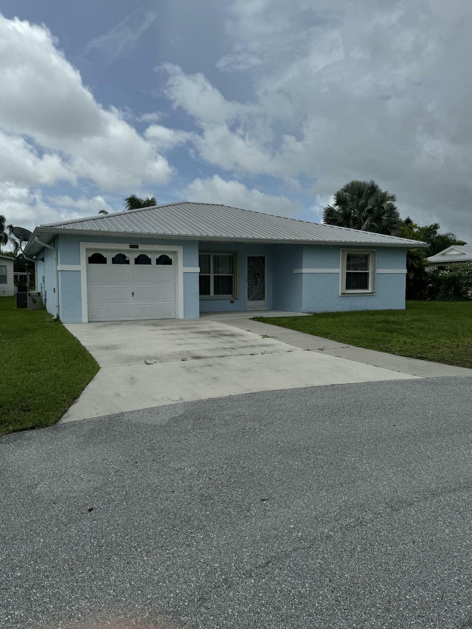 Property Photo: 14187 Cisne Circle FL 34951