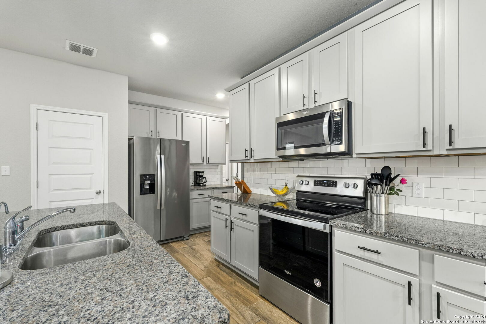 Property Photo: 3354 Rancho Grande TX 78224