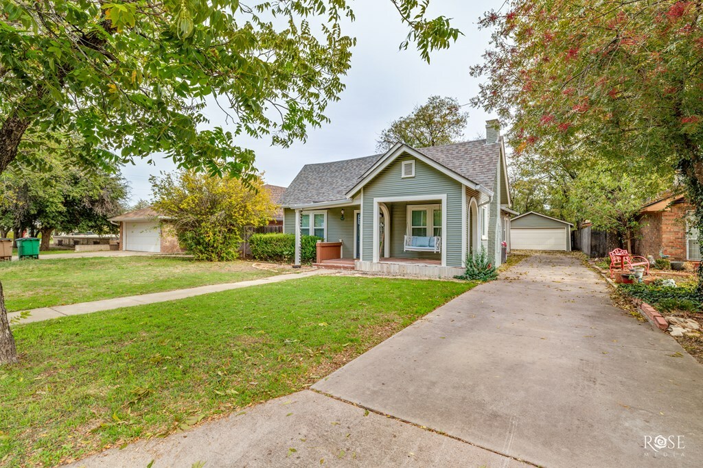 Property Photo:  1310 Austin St  TX 76903 