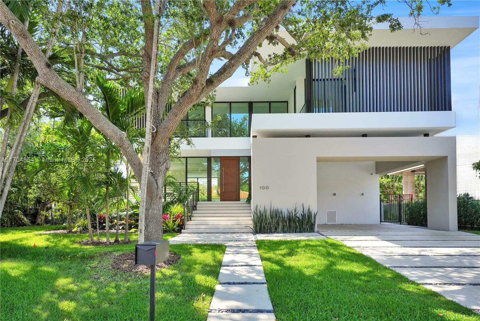 100 Hampton Ln  Key Biscayne FL 33149 photo