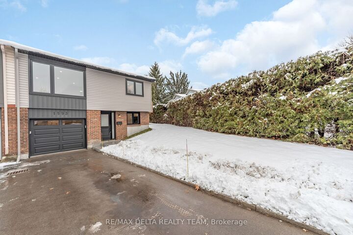 Property Photo:  1593 Payette Dr  ON K1E 2E7 