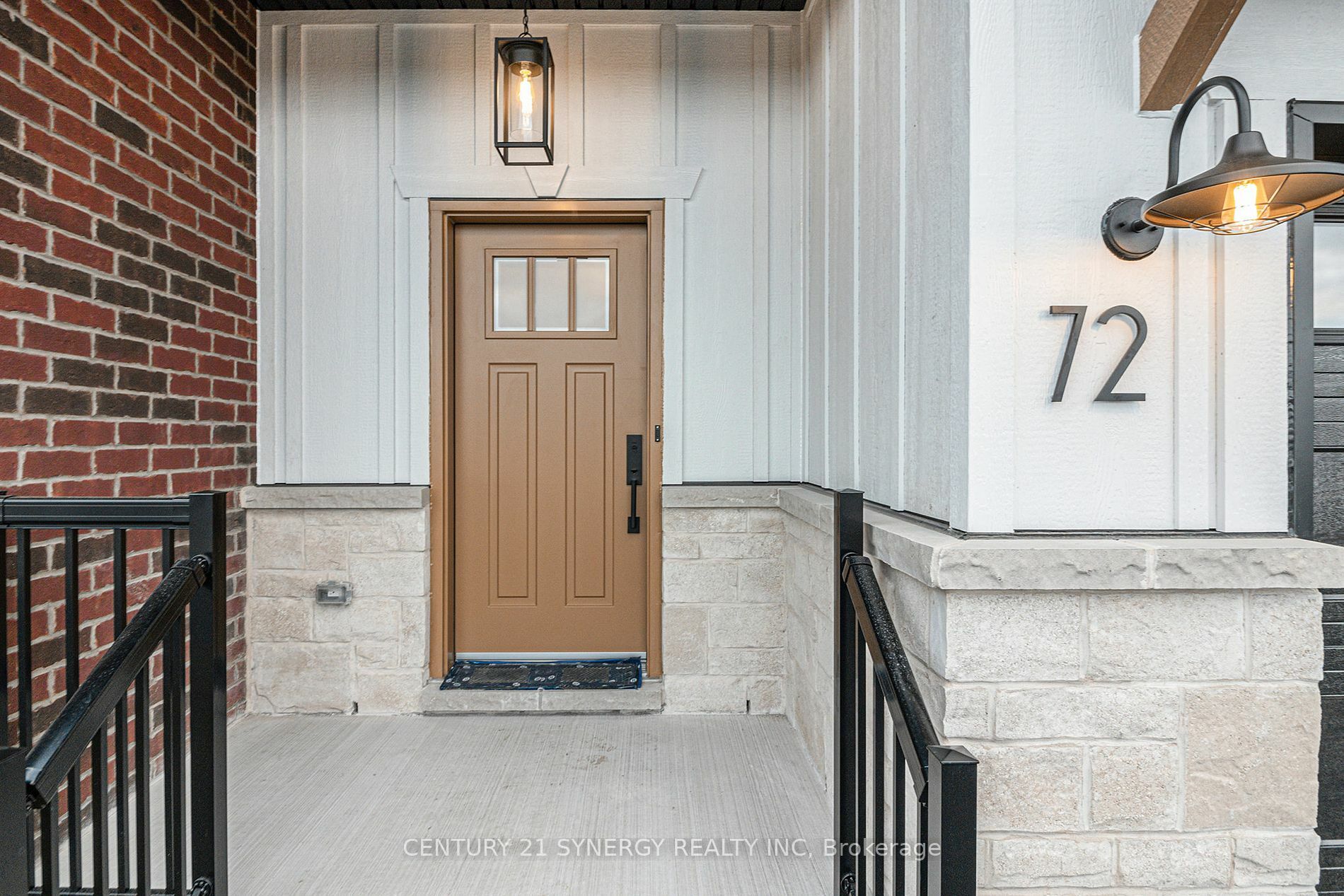 Property Photo:  72 Villeneuve St  ON K0C 1W0 